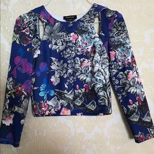 Pretty blue floral long sleeve - top